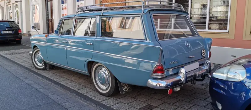 Mercedes-Benz Fintail - 3