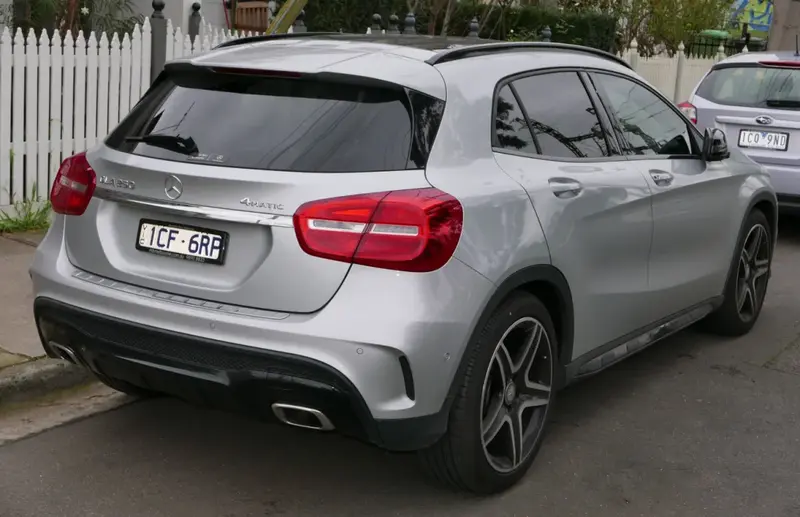 Mercedes-Benz GLA - 2