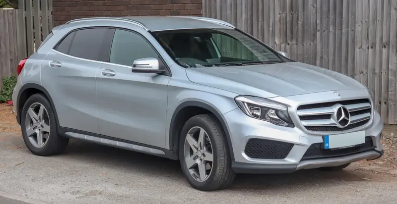 Mercedes-Benz GLA - 3
