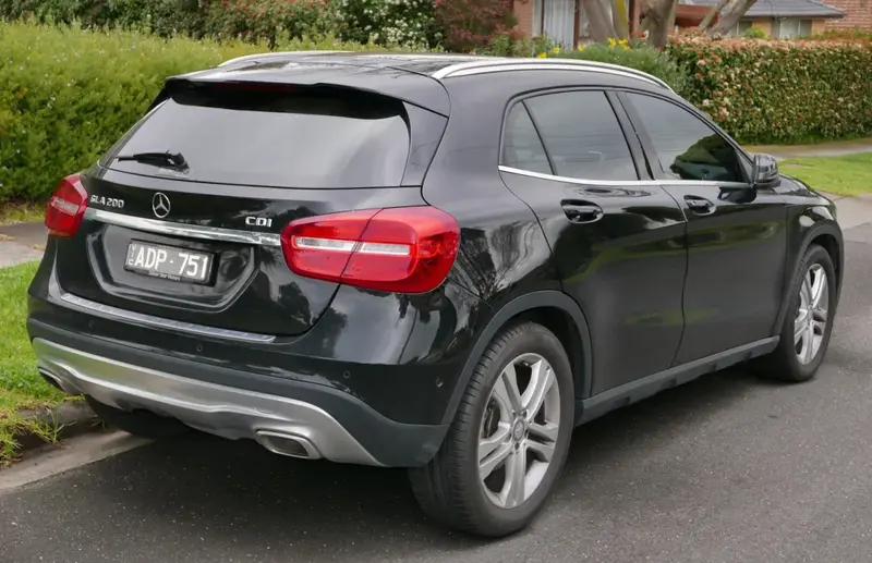 Mercedes-Benz GLA - 6