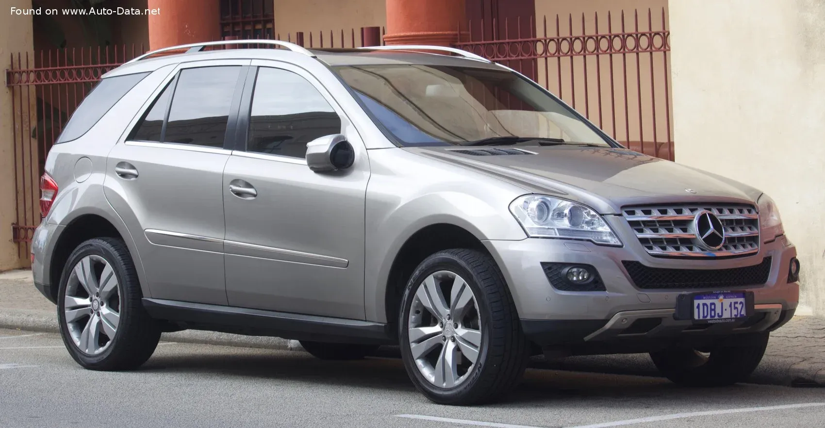 Mercedes-Benz M-Serisi M-Serisi (W164, facelift 2008)