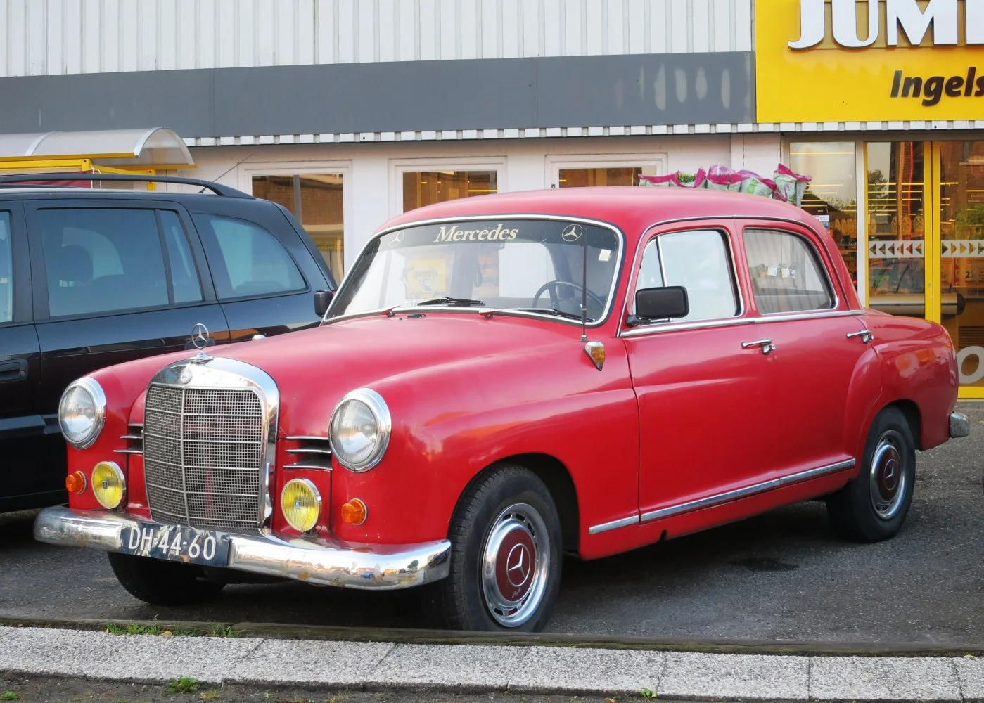 Mercedes-Benz Ponton W105 Sedan