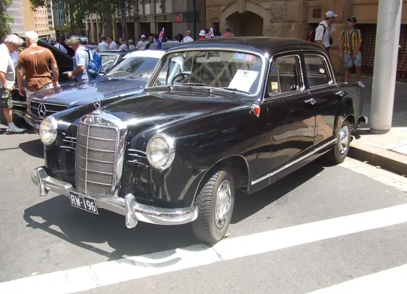 Mercedes-Benz Ponton W121 Sedan