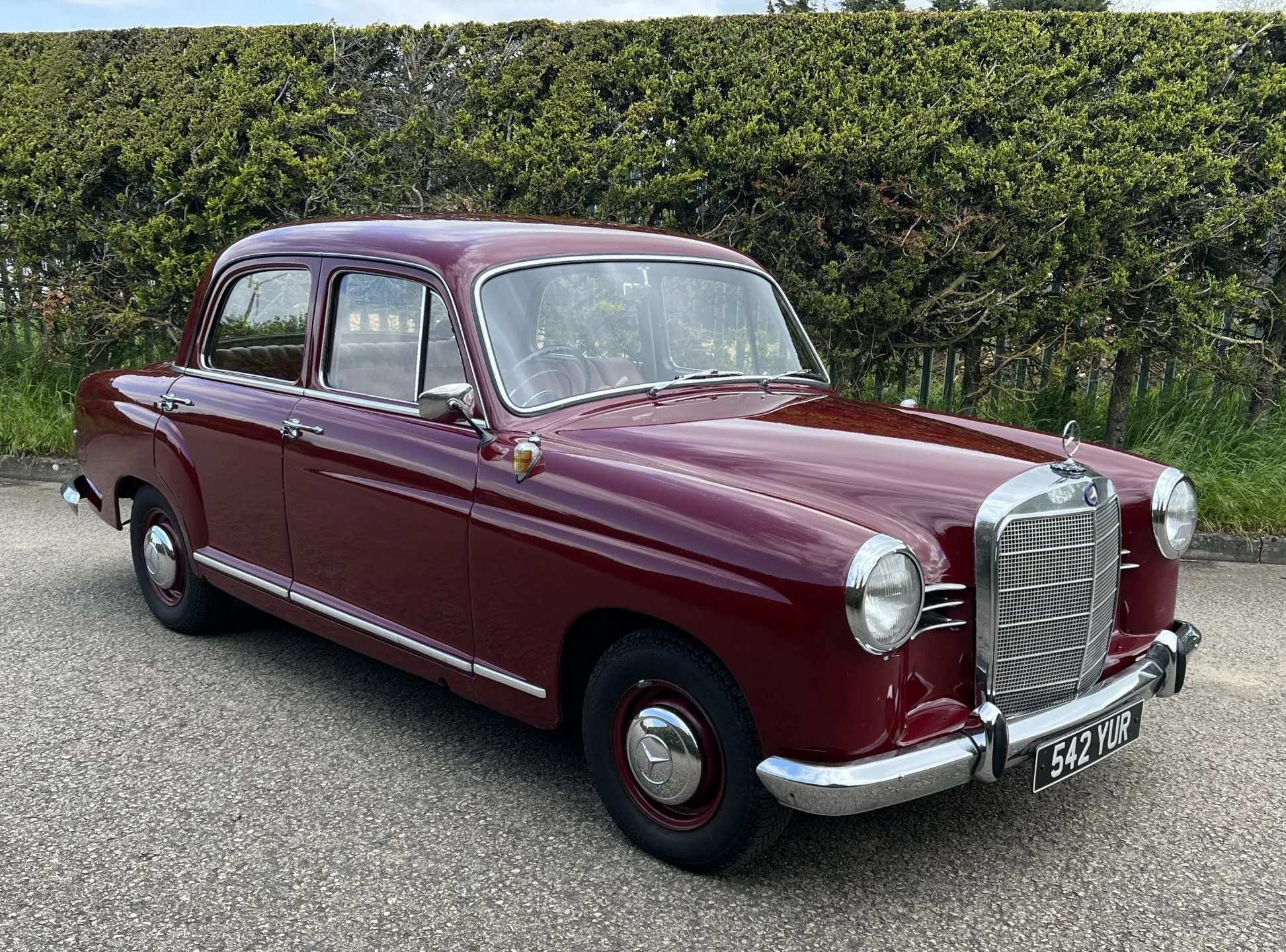 Mercedes-Benz Ponton W121 Sedan