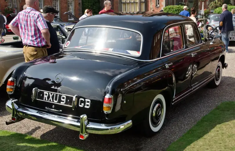Mercedes-Benz Ponton - 2