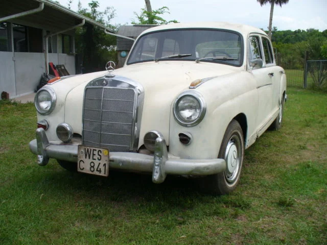 Mercedes-Benz Ponton W180 I Sedan