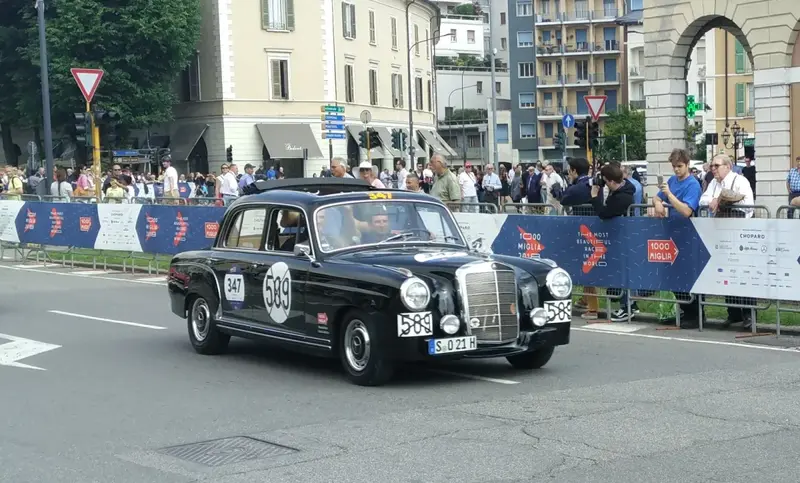 Mercedes-Benz Ponton - 2