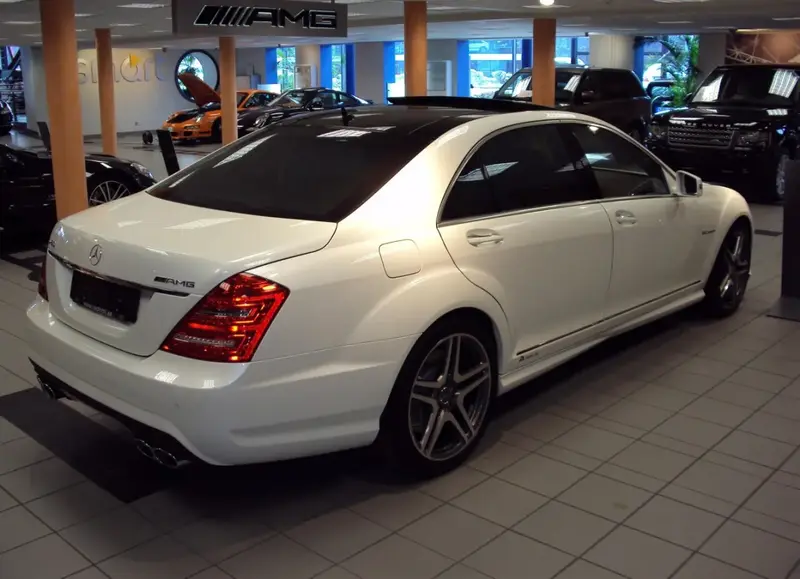 Mercedes-Benz S-Serisi - 2