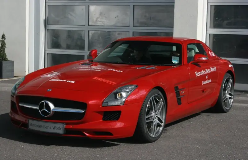 Mercedes-Benz SLS AMG - 2