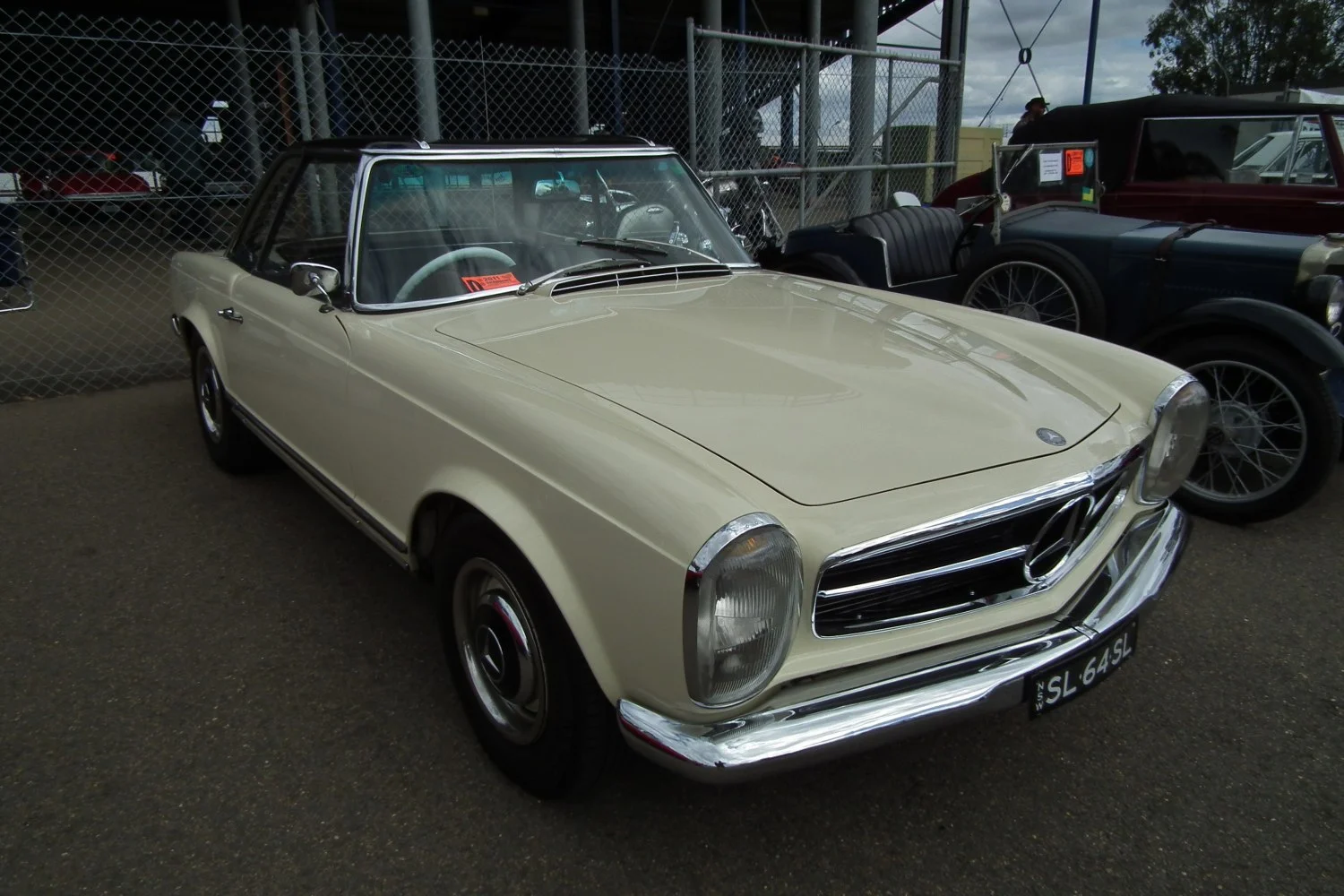 Mercedes-Benz SL SL Coupe (W113)