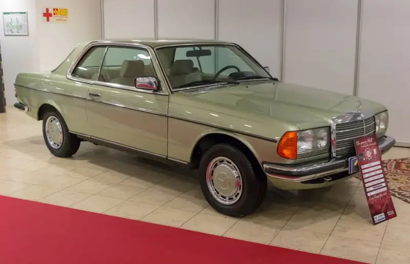 Mercedes-Benz W123 C123