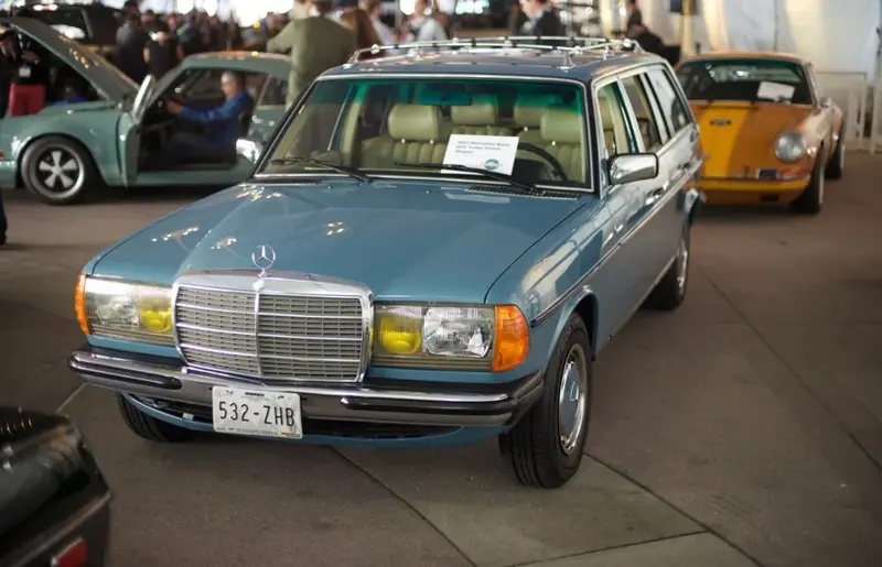 Mercedes-Benz W123 S123