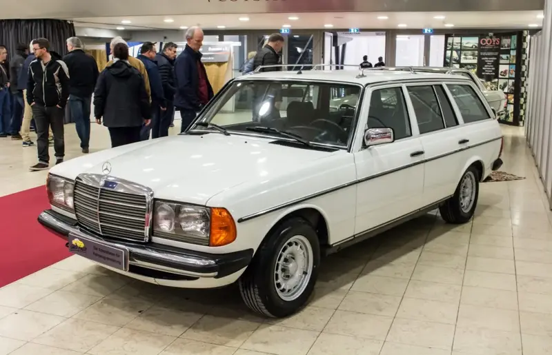 Mercedes-Benz W123 - 2