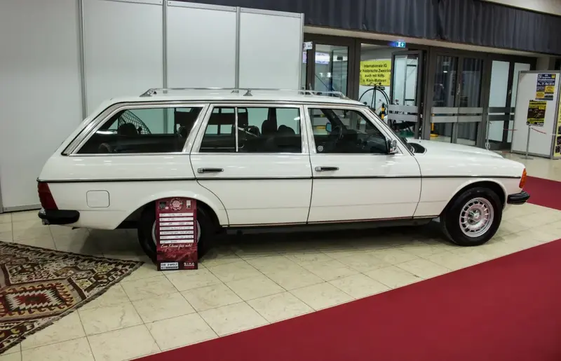 Mercedes-Benz W123 - 3