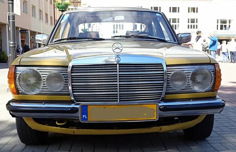 Mercedes-Benz W123 - 2