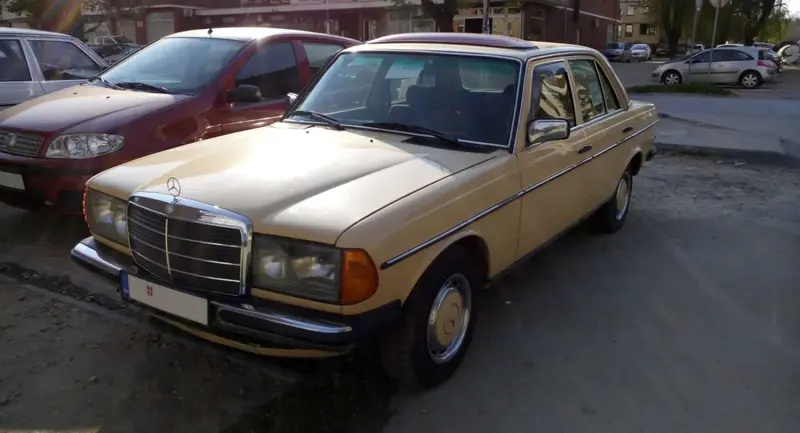 Mercedes-Benz W123 - 5