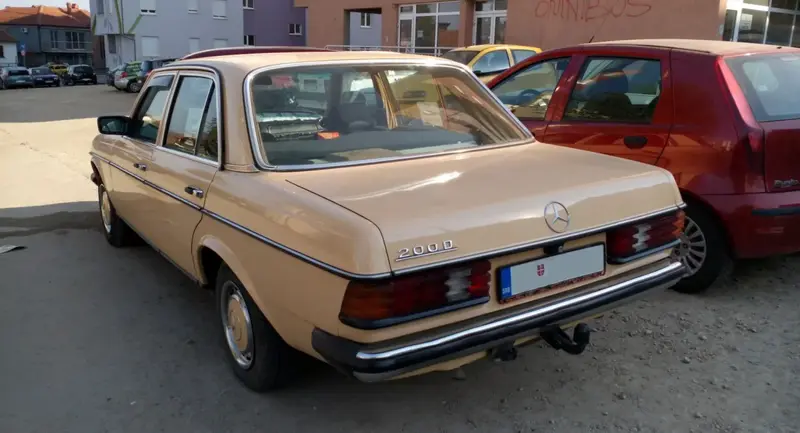 Mercedes-Benz W123 - 6