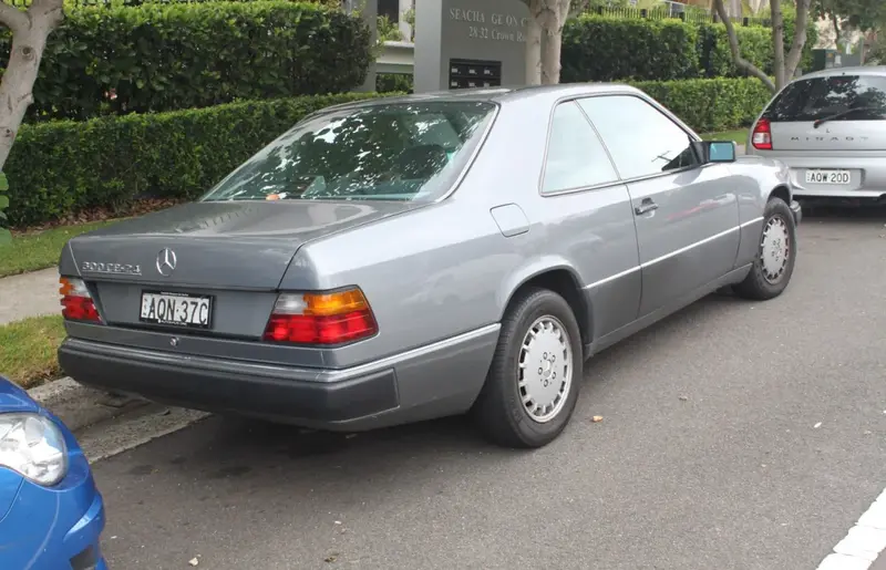 Mercedes-Benz W124 - 2