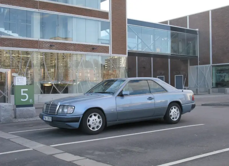 Mercedes-Benz W124 - 4
