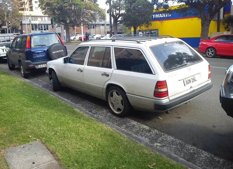 Mercedes-Benz W124 S124 (facelift 1989)