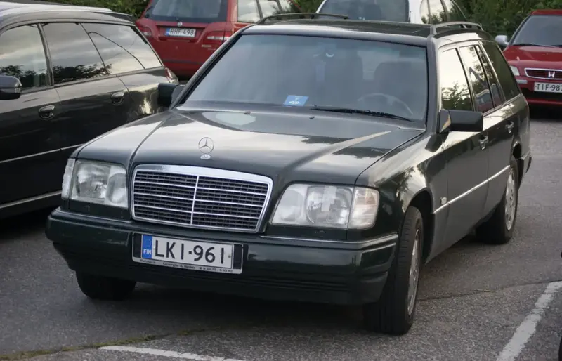 Mercedes-Benz W124 - 2