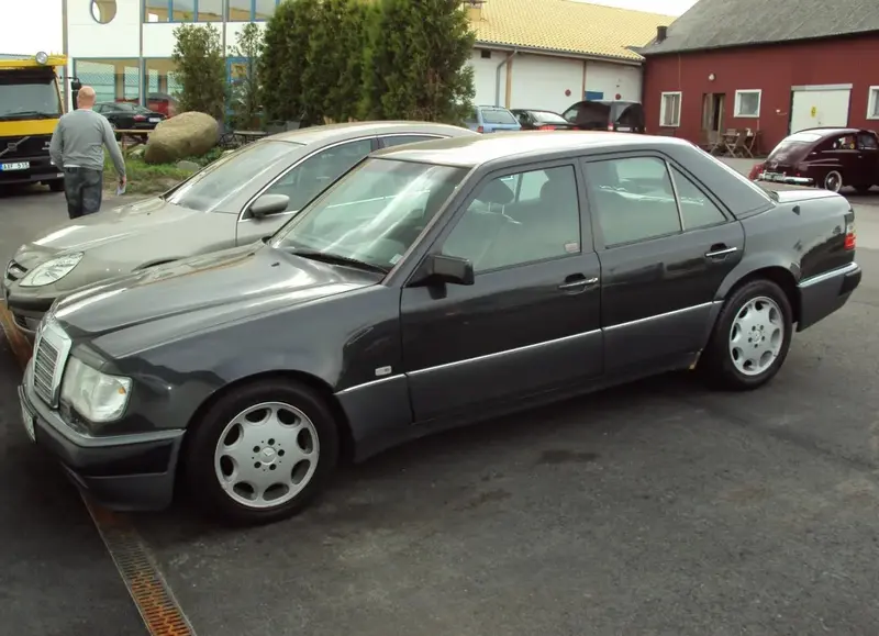Mercedes-Benz W124 - 5
