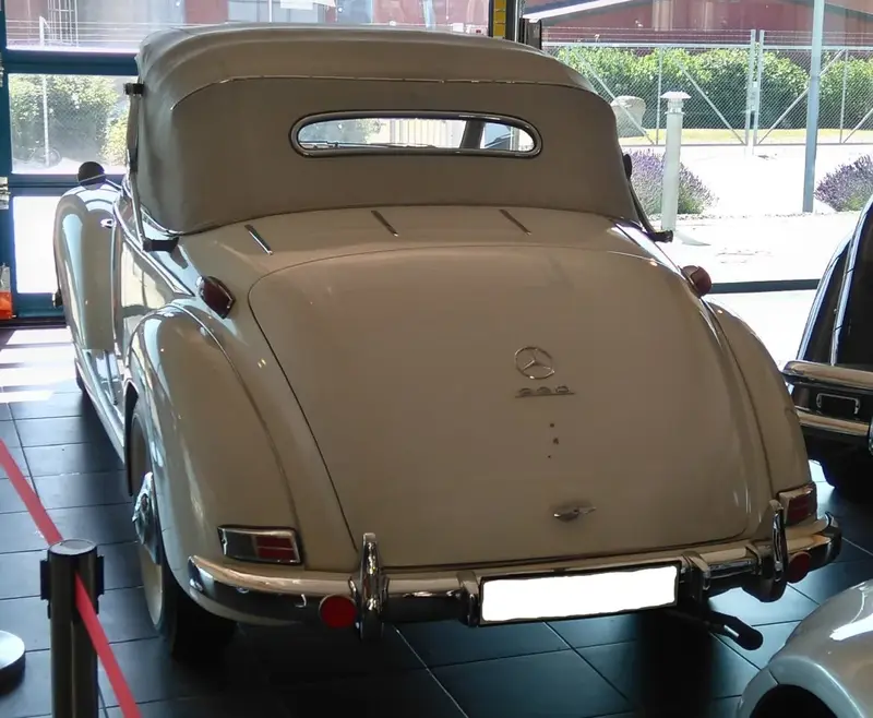 Mercedes-Benz W187 - 4