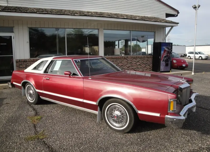 Mercury Cougar - 3