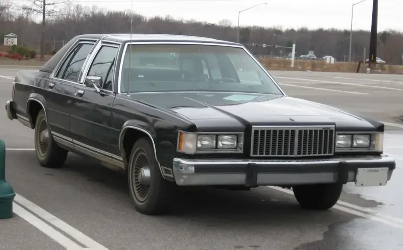 Mercury Grand Marquis - 4