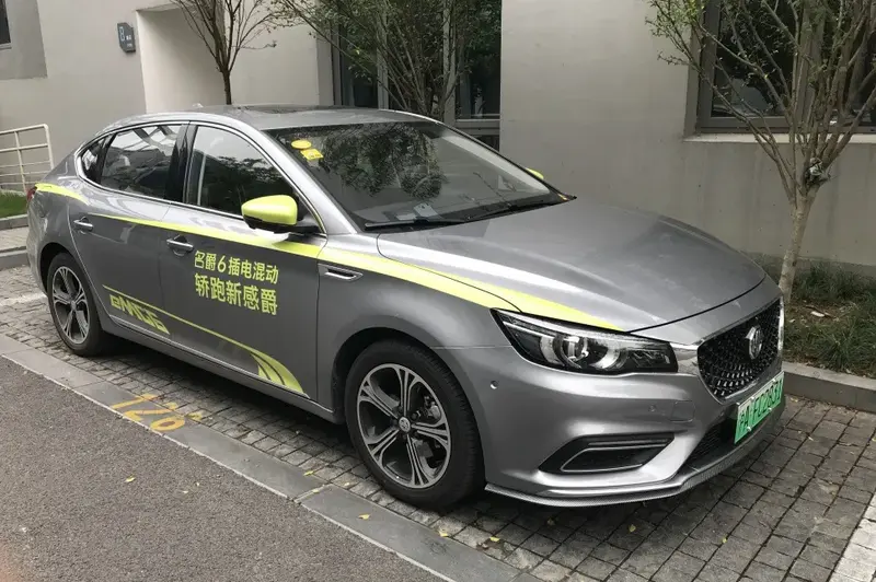 MG MG6 - 3