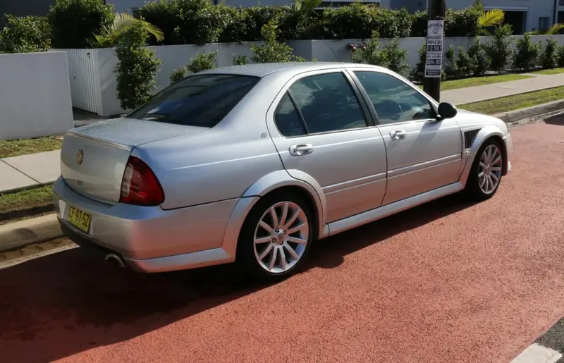 MG ZS - 6