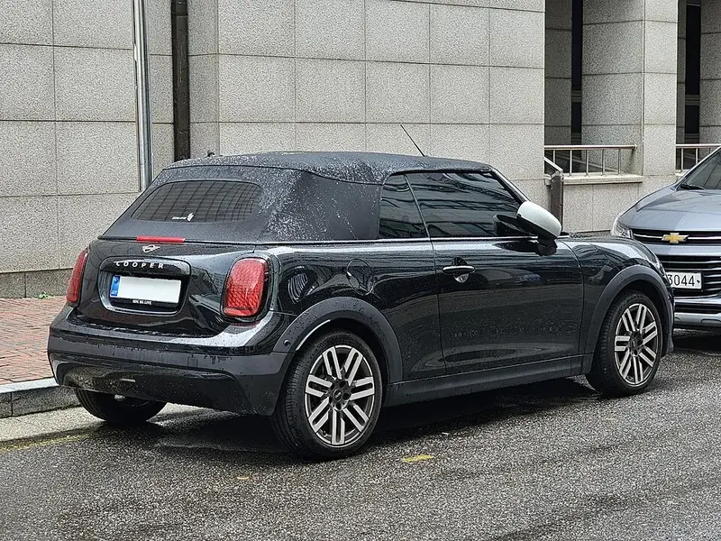Mini Convertible Convertible (F67)