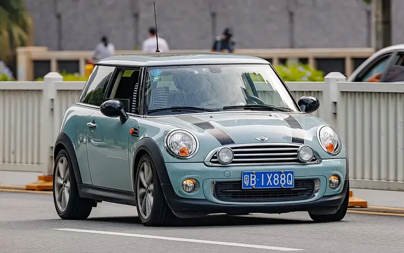 Mini Convertible - 2