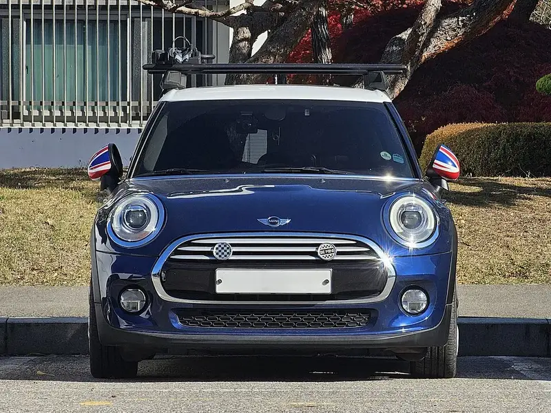 Mini Hatch - 2
