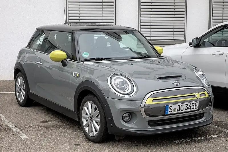 Mini Hatch - 5