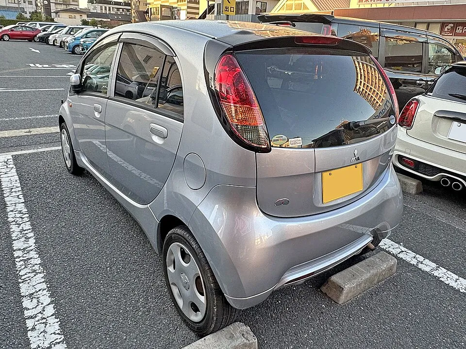 Mitsubishi 4