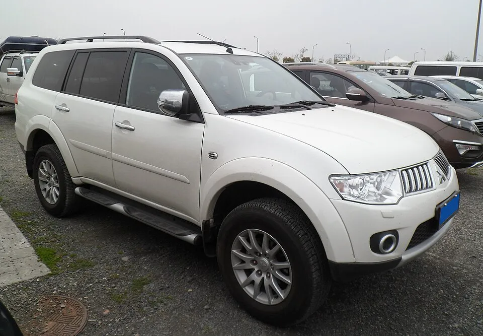 Mitsubishi 4