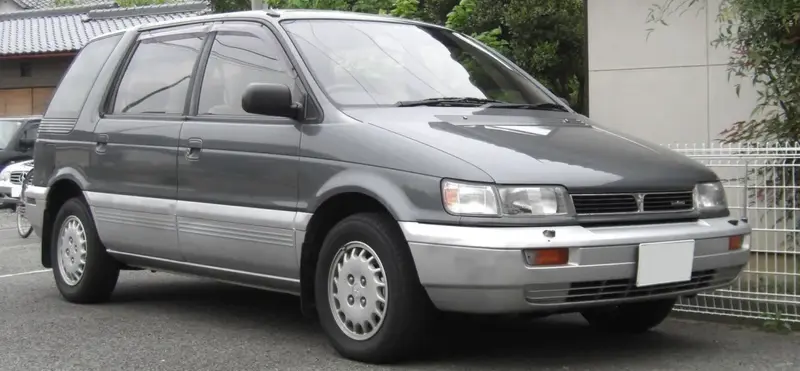 Mitsubishi Chariot Chariot (E-N33W)