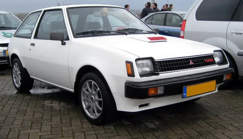 Mitsubishi Colt - 1