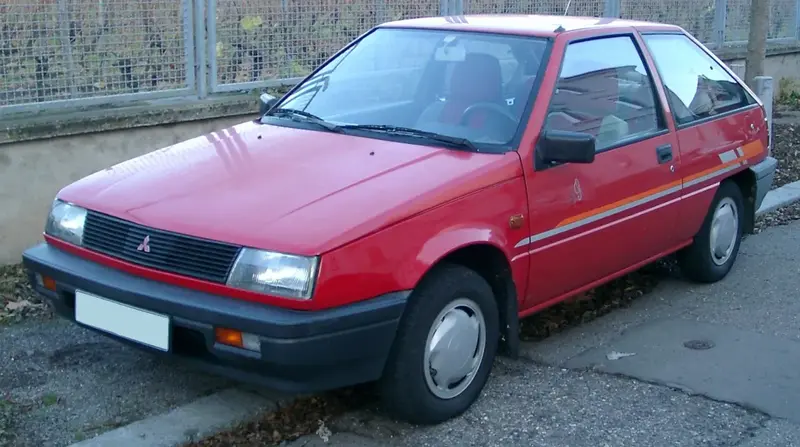 Mitsubishi Colt - 3