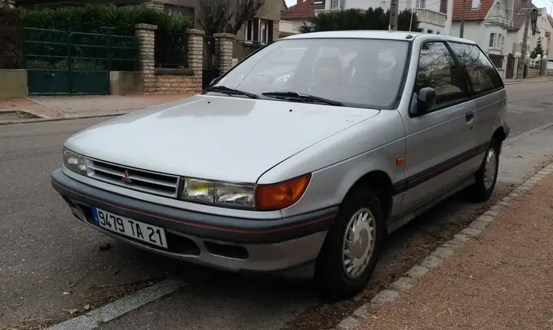 Mitsubishi Colt Colt III (C50)