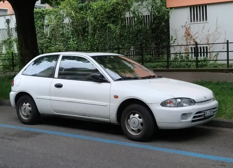 Mitsubishi Colt Colt IV (CAO)