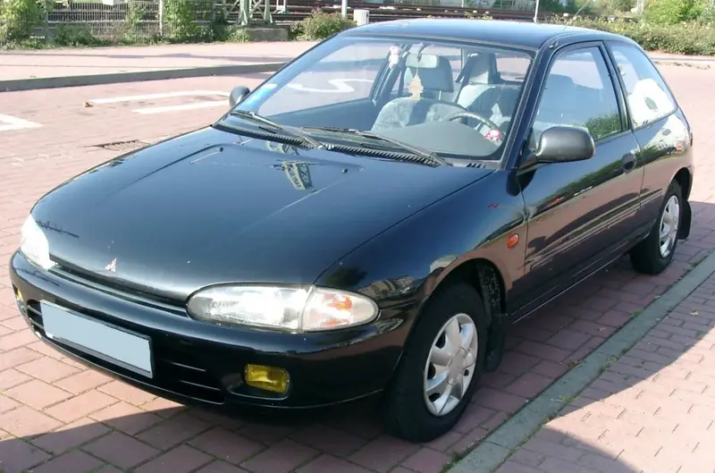 Mitsubishi Colt - 2