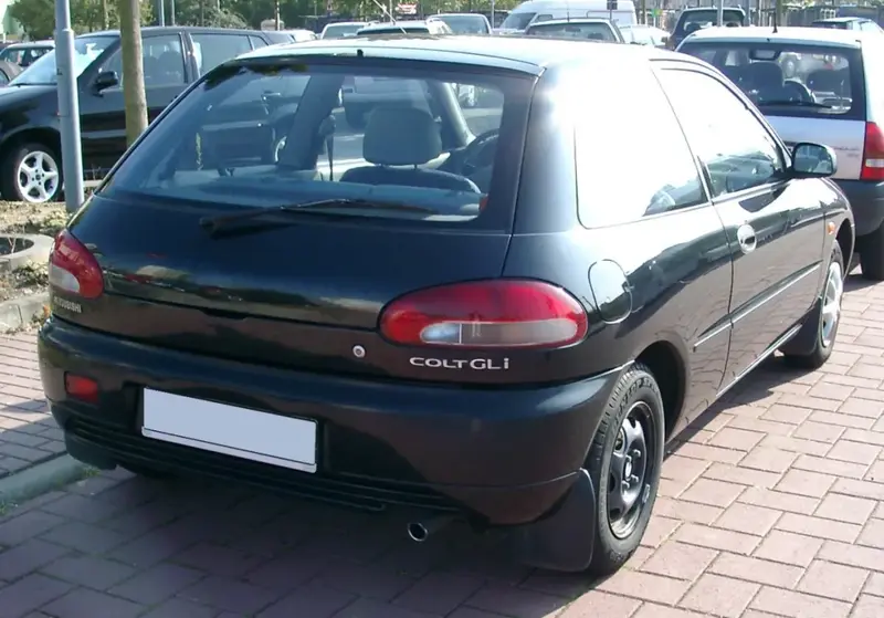 Mitsubishi Colt - 3