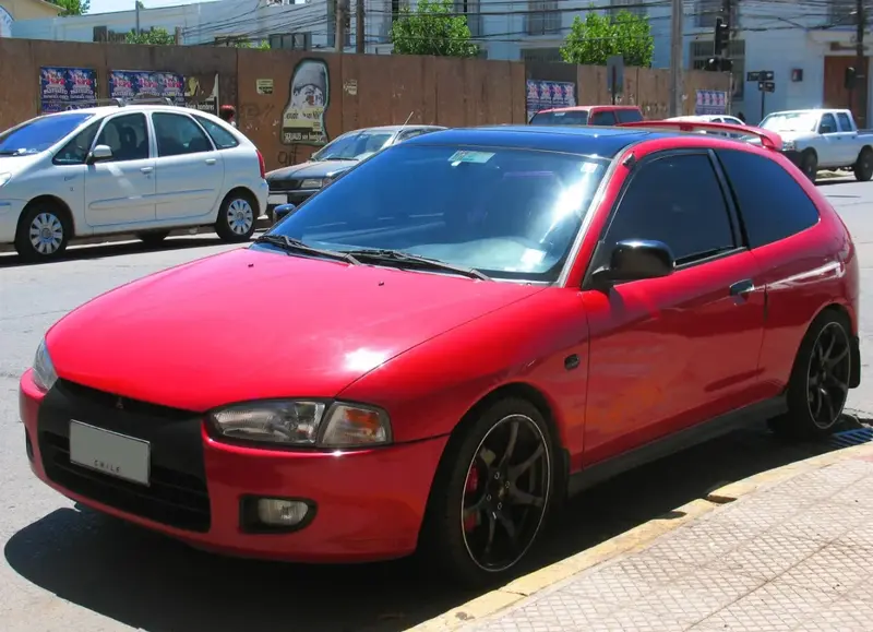 Mitsubishi Colt - 3