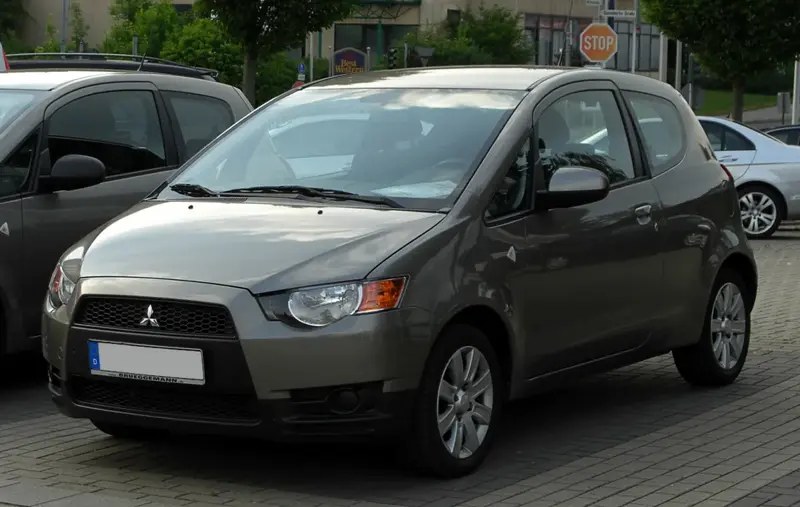 Mitsubishi Colt - 3