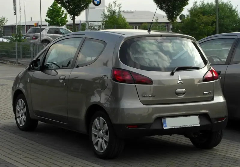 Mitsubishi Colt - 4