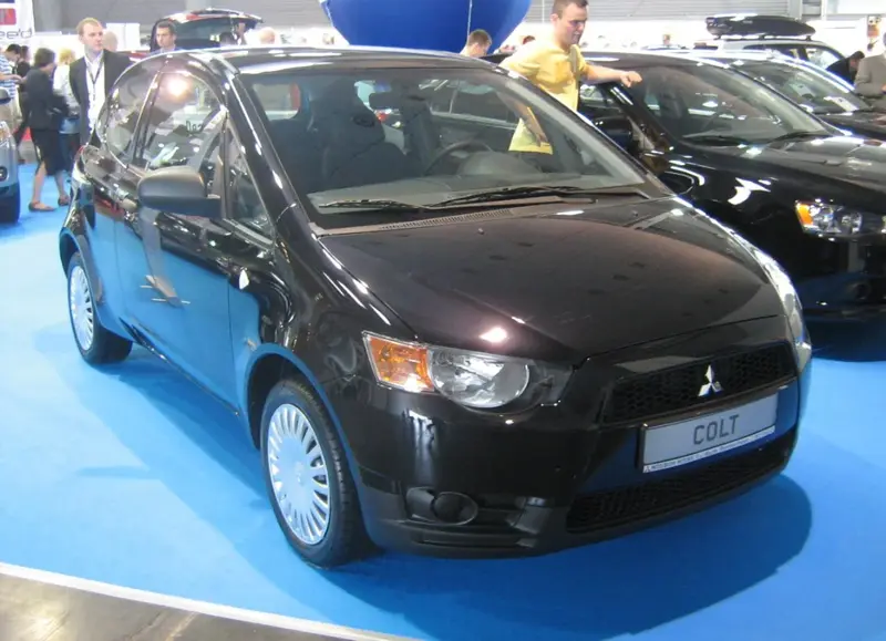 Mitsubishi Colt - 5