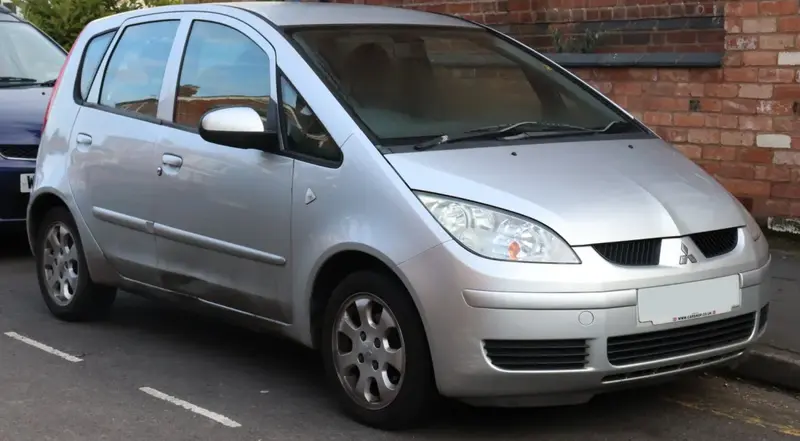 Mitsubishi Colt - 3