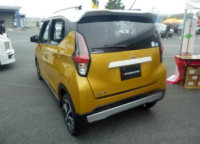 Mitsubishi eK X - 2
